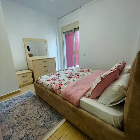 Sunny Holidays アパート *