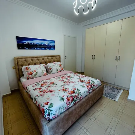 Sunny Holidays Apartment