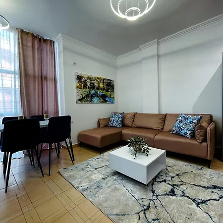 Johnny's Apartment *